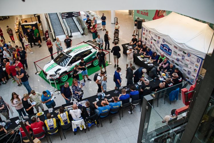 Autogramiáda, pátek 11. 7. 2025, foto Eda Suchý