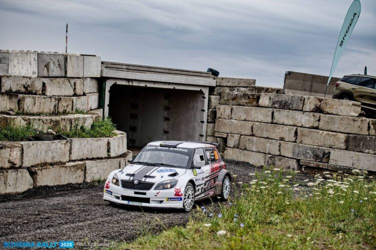 Červený- Kocour Škoda S2000